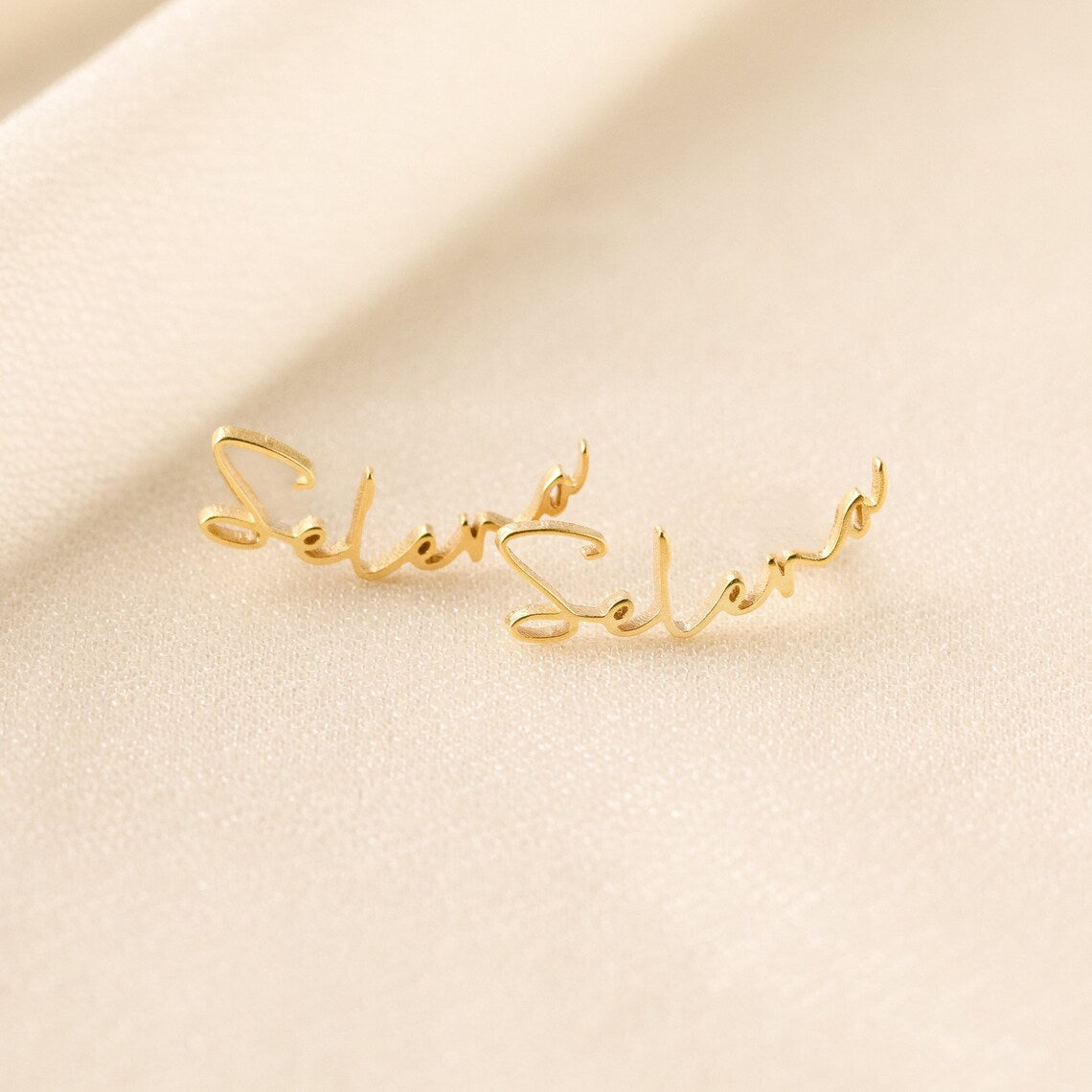 Minimalist Name Earrings - LuxuryBring