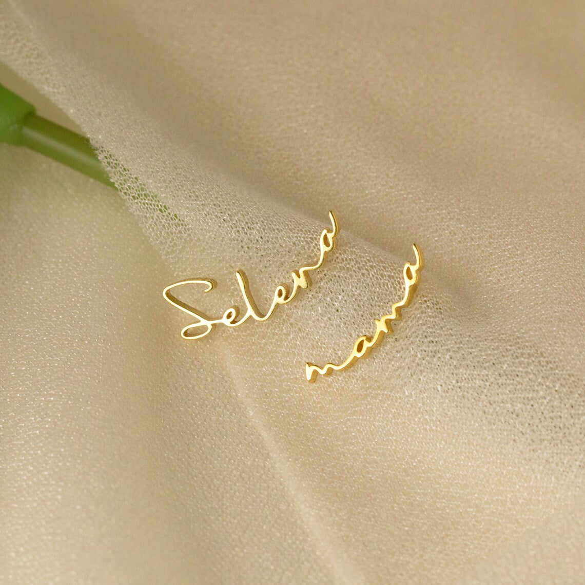 Minimalist Name Earrings - LuxuryBring