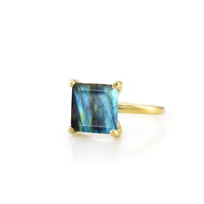 Labradorite Gemstone Ring - LuxuryBring