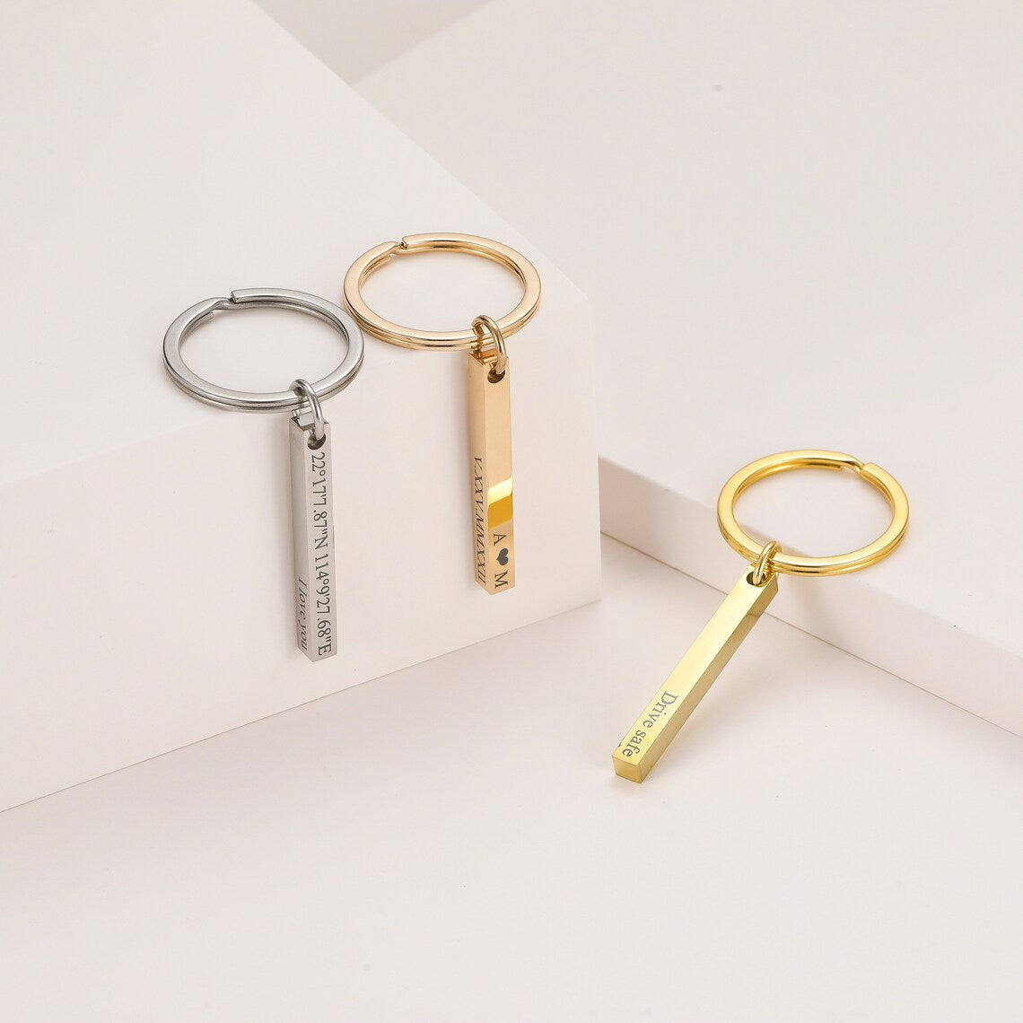 Personalized Engraved Bar Keychain - LuxuryBring