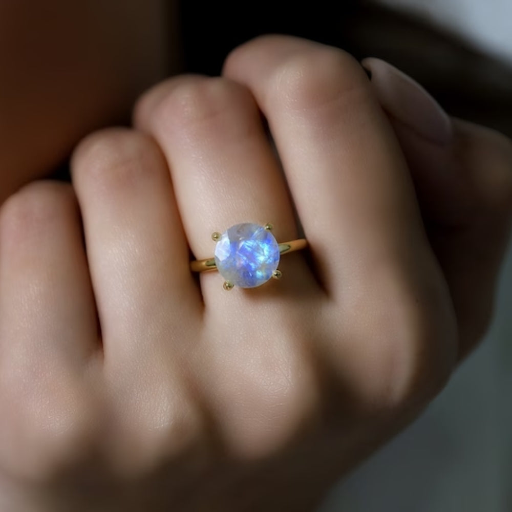 Rainbow Moonstone Gemstone Ring - LuxuryBring