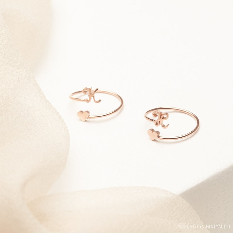 Personalized Dainty Initial Heart Ring - LuxuryBring