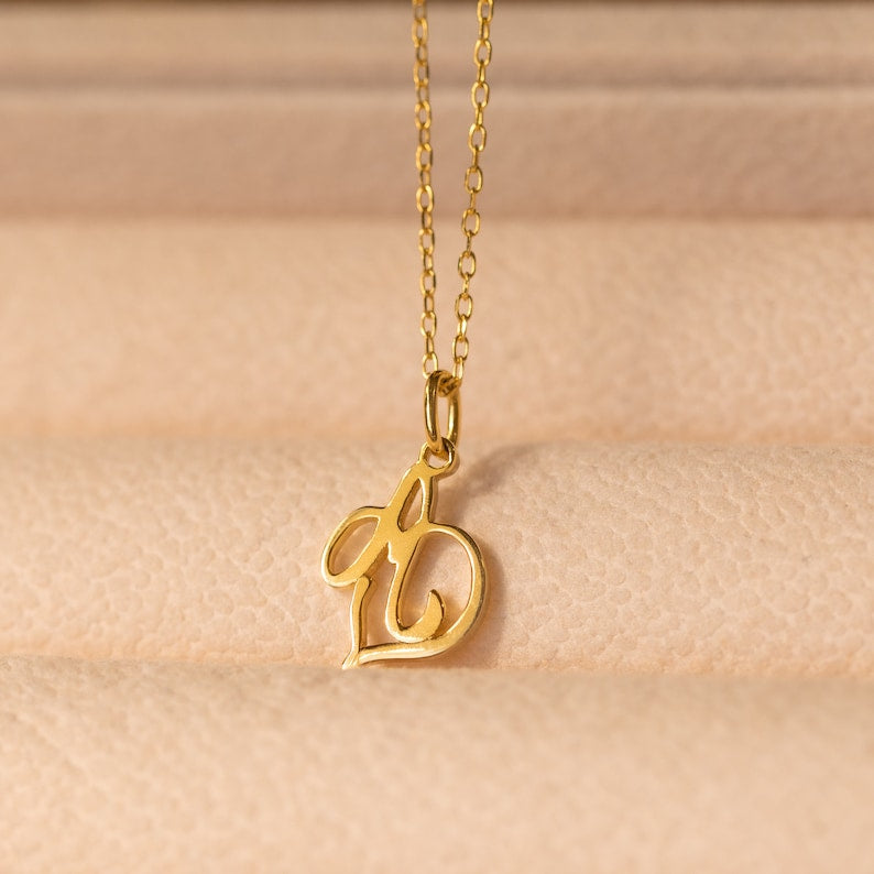 Personalized Heart Initial Pendant Necklace - LuxuryBring