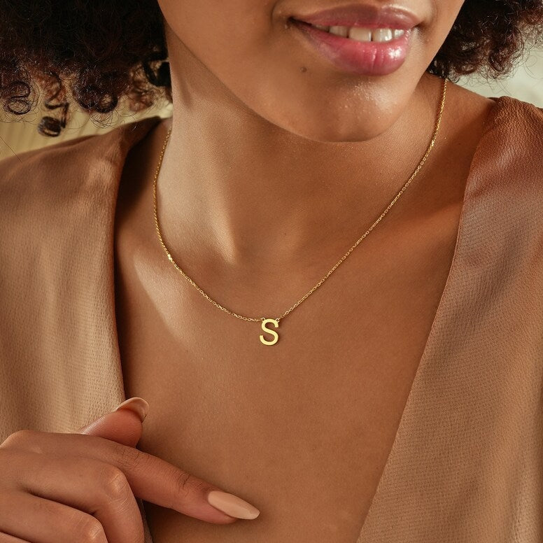 Custom Letter Pendant Necklace - LuxuryBring