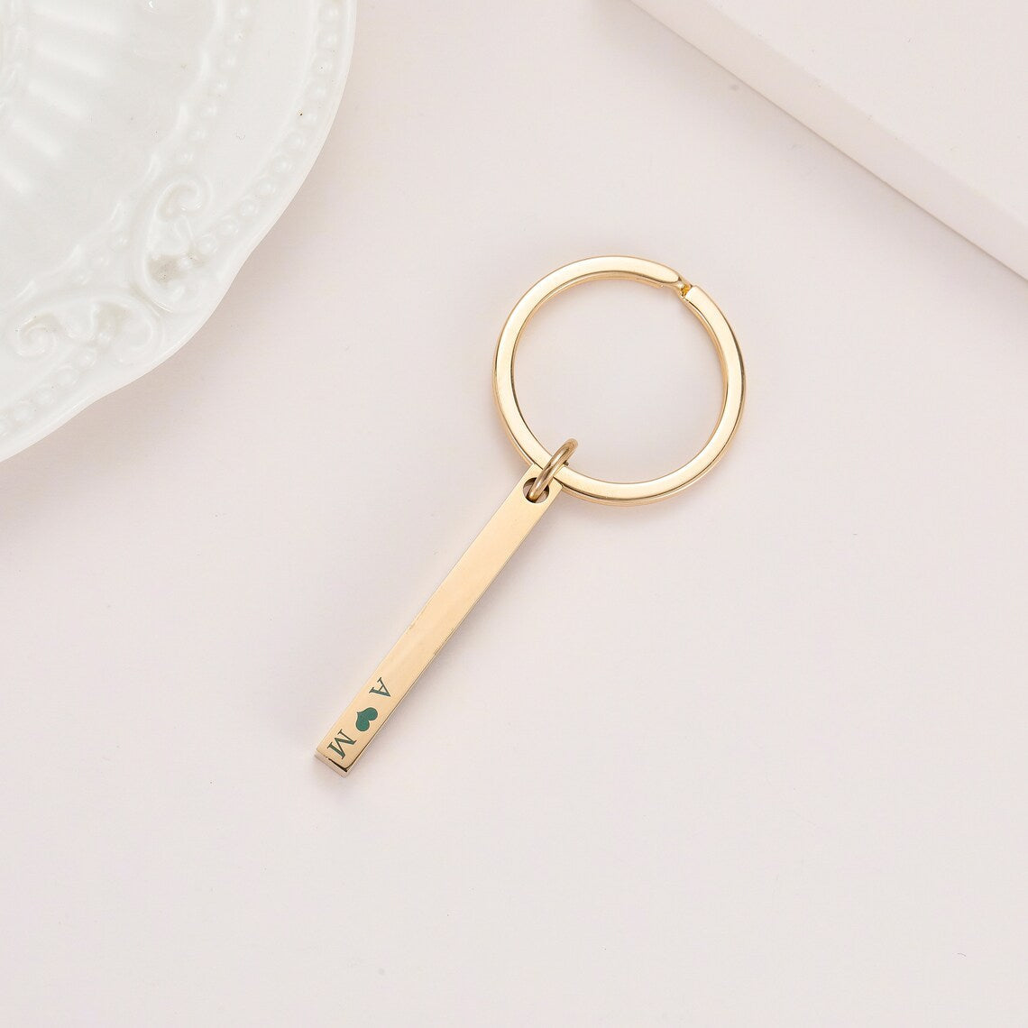 Personalized Engraved Bar Keychain - LuxuryBring